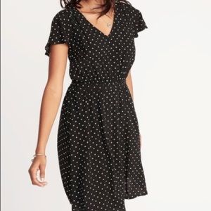 Old Navy V Neck Dress in Black